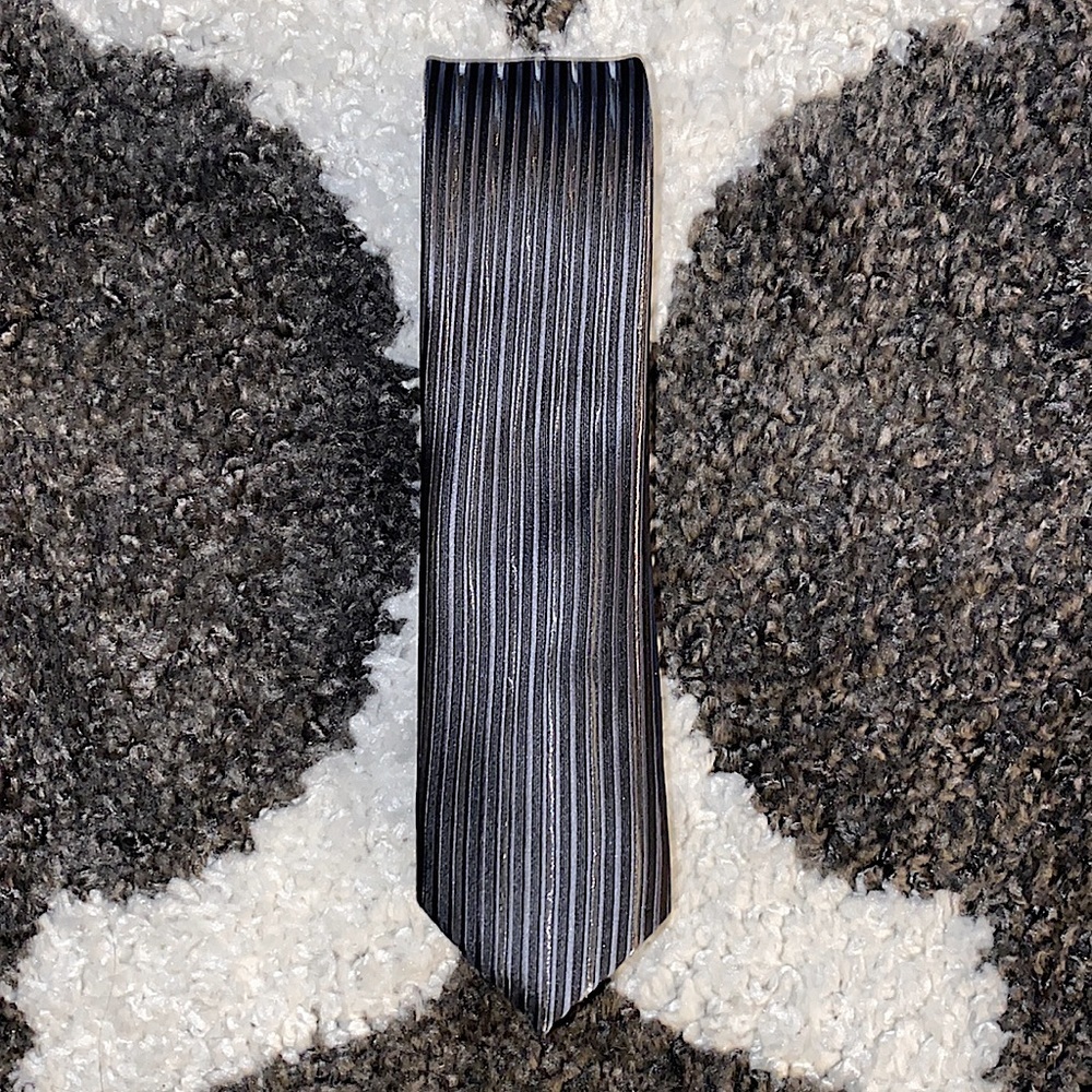 NWOT Twilight Signature Shiny Grey Tie